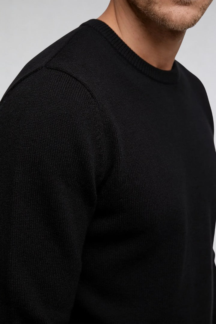 Theo Wool Crew Neck Sweater - Black