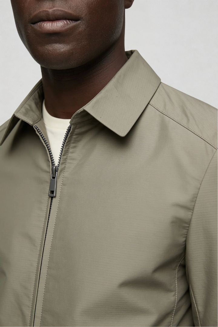 Walker Lightweight Essential Jacket - Olive