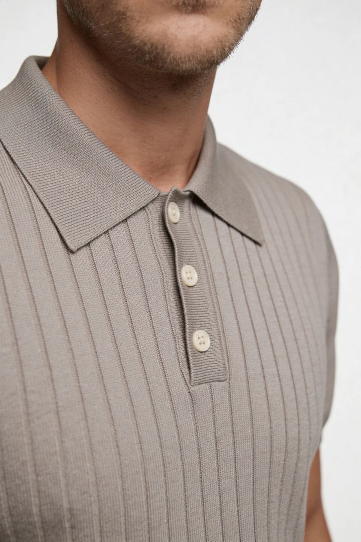 Renzo Ribbed Knit Polo - Sandstone